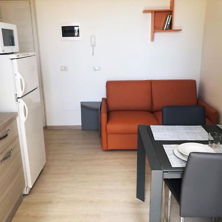 Residenza Verdemare Misano Adriatico Bagian luar foto