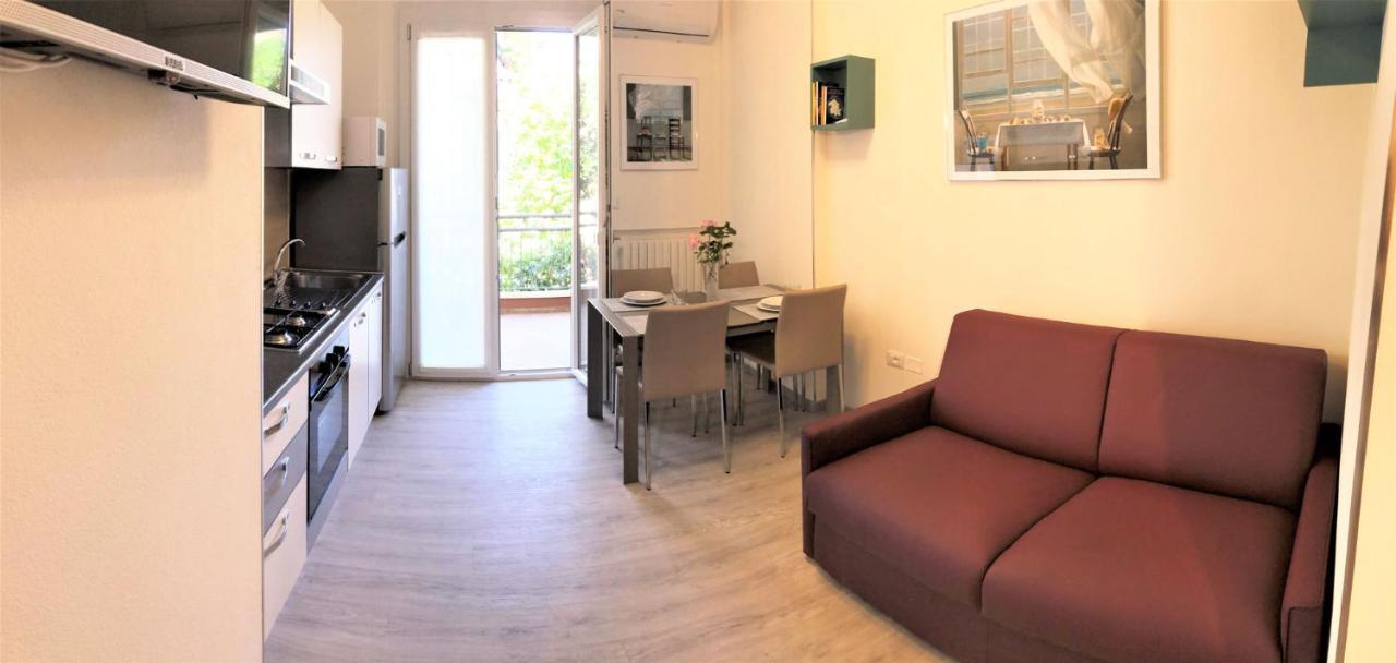 Residenza Verdemare Misano Adriatico Bagian luar foto