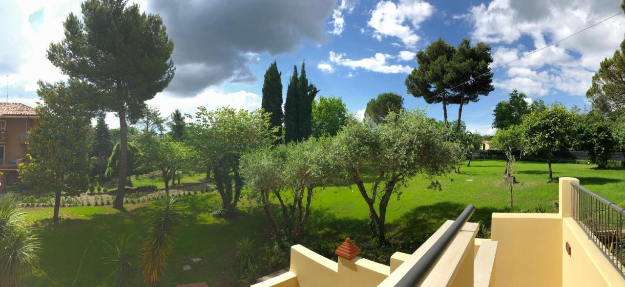 Residenza Verdemare Misano Adriatico Bagian luar foto