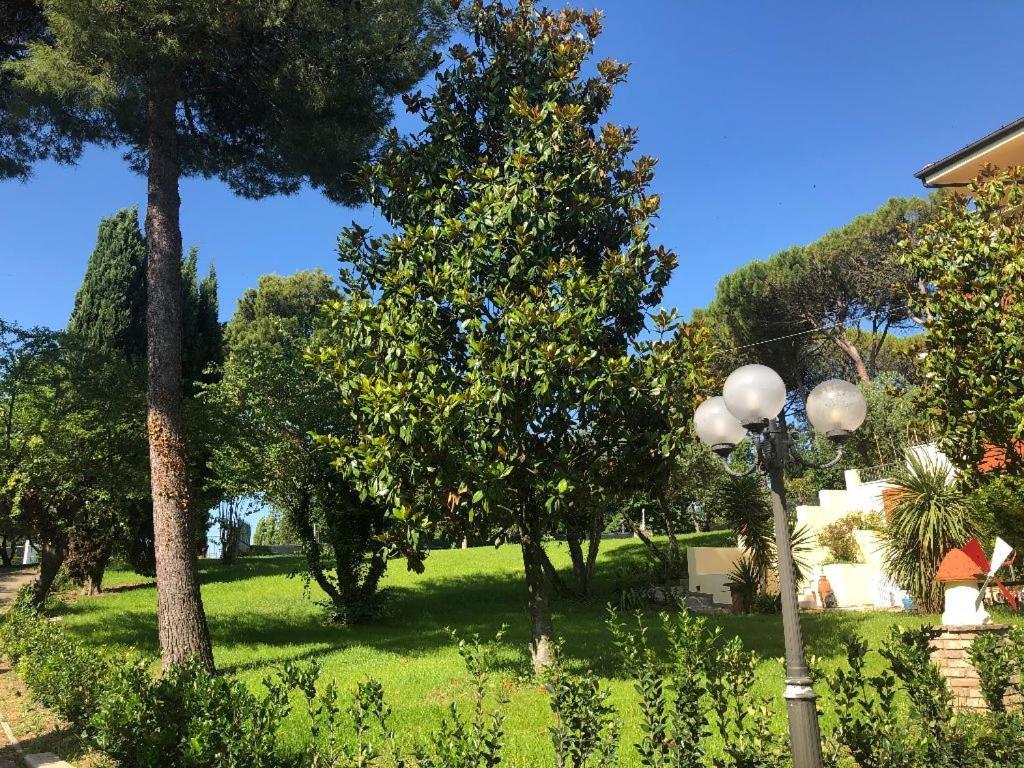 Residenza Verdemare Misano Adriatico Bagian luar foto